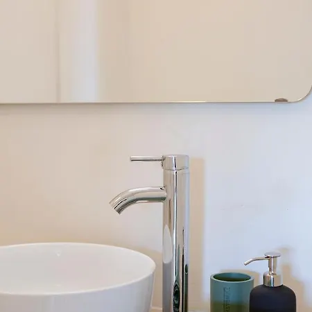 Maison Dans Les Arbres, Spa, Tennis, Parking * Nîmes