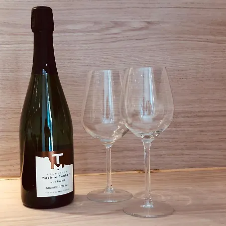 Dom wakacyjny Maison Dans Les Arbres, Spa, Tennis, Parking Nîmes