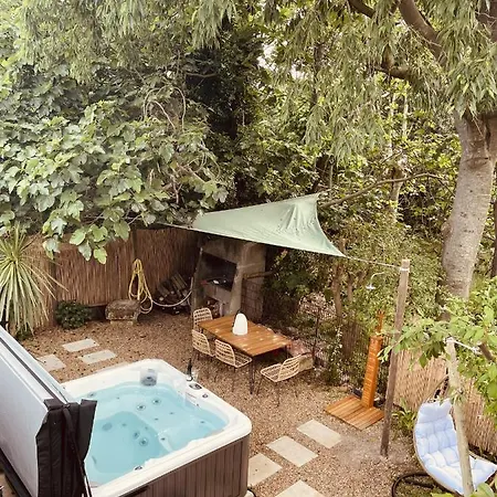 Maison Dans Les Arbres, Spa, Tennis, Parking * Ним