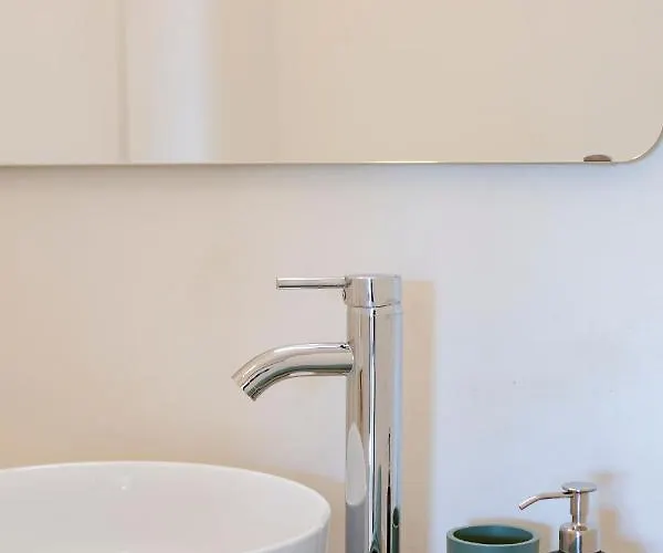 Maison Dans Les Arbres, Spa, Tennis, Parking * Nîmes