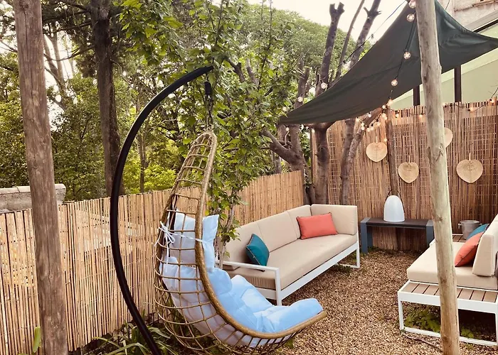 Maison Dans Les Arbres, Spa, Tennis, Parking * Nîmes